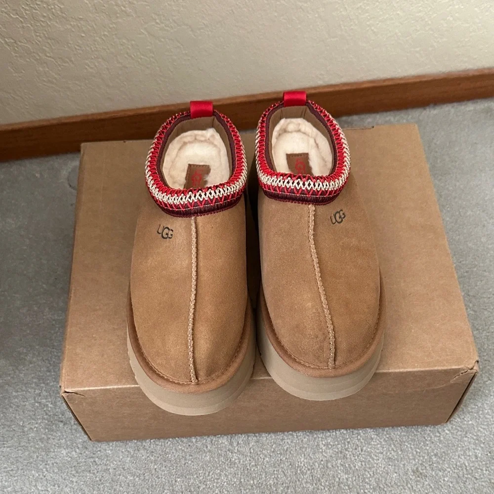 women UGG Tazz Brown Suede Slip-Ons with Red Trim sz 8 - Picture 1 of 7
